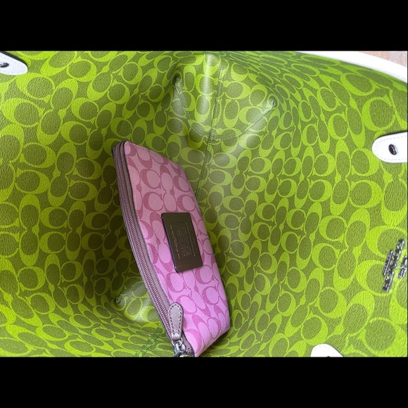 Coach reversible tote pink purple green pouch - Picture 3 of 4